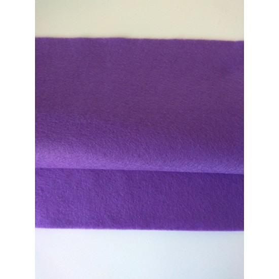 Фетр мягкий 1,5 мм (30*30 см) цв. темно-фиолетовый,  цена за лист